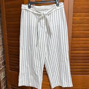 Tahari Striped Cream and Black Wide-Leg Cropped Pants